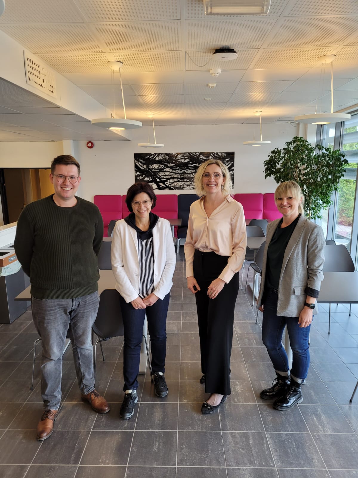 Besuch der Lier videregaende skole in Drammen, Norwegen